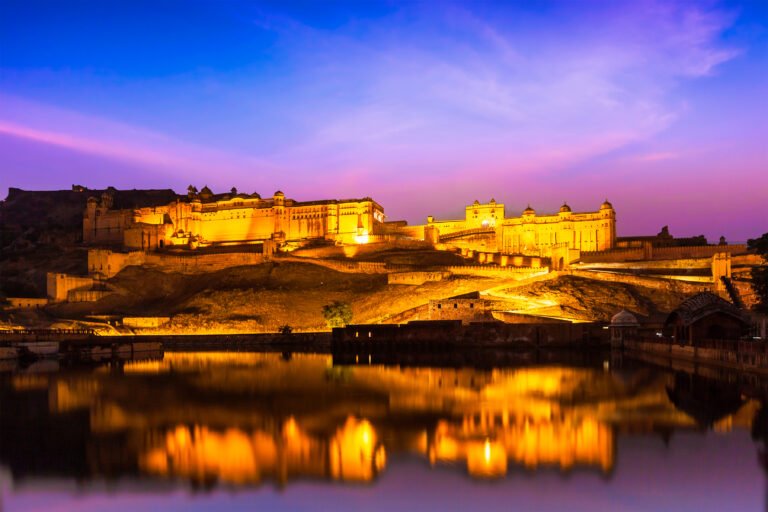 Amer Fort at castle and king tours and travel