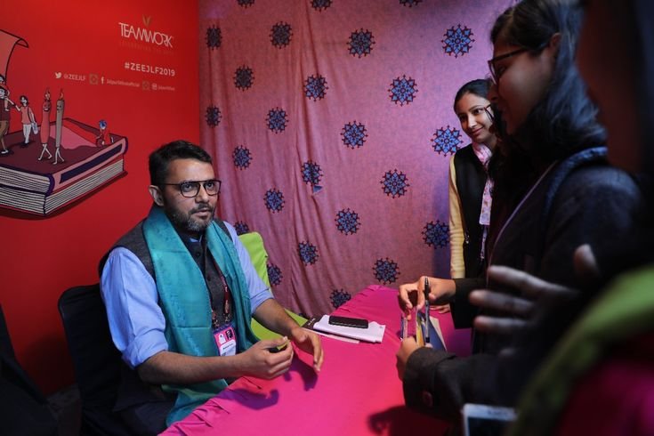 nilesh mishra at Jaipur Literature Festival castle and king