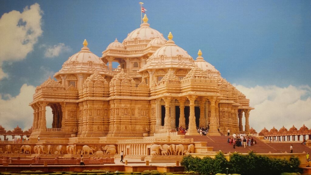 Akshardham temple by castle and king