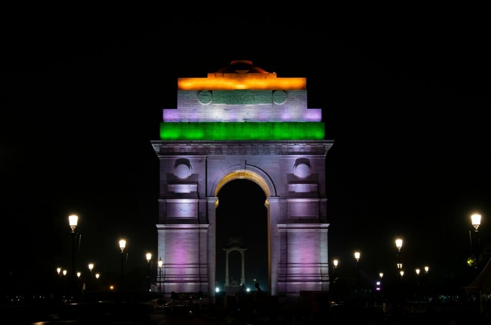 india gate delhi by castle and king